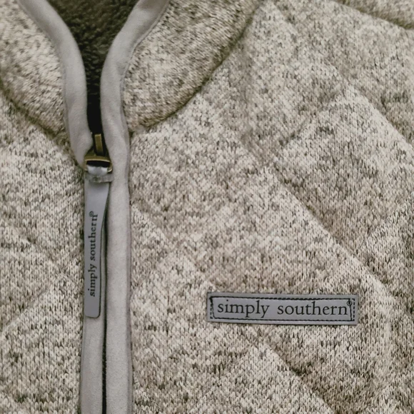 Simply Southern Quilted Heathered Gray Plush Lined Vest with Pockets Sz S-M - Picture 6 of 12